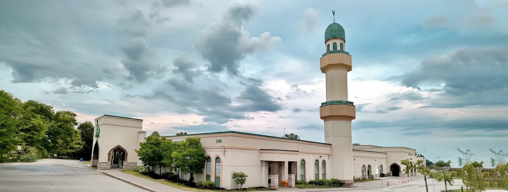 Exterior view of ISNA Canada Mississauga building